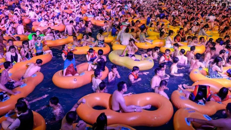 Wuhan coronavirus: From silent streets to packed pools