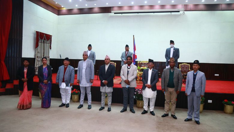 मन्त्रिपरिषद् विस्तारबारे सरकारका नाममा कारण देखाउ आदेश जारी