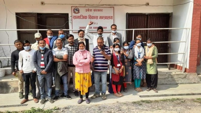 कोरोना परीक्षण बन्द गर्दै जनस्वास्थ्यका कर्मचारीहरु आन्दोलनमा उत्रिए
