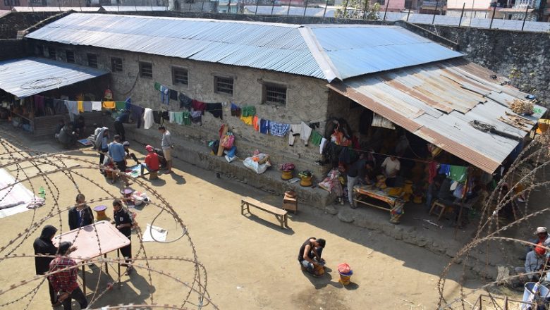 उडुस मार्दै रात काट्दै कैन्दीबन्दी