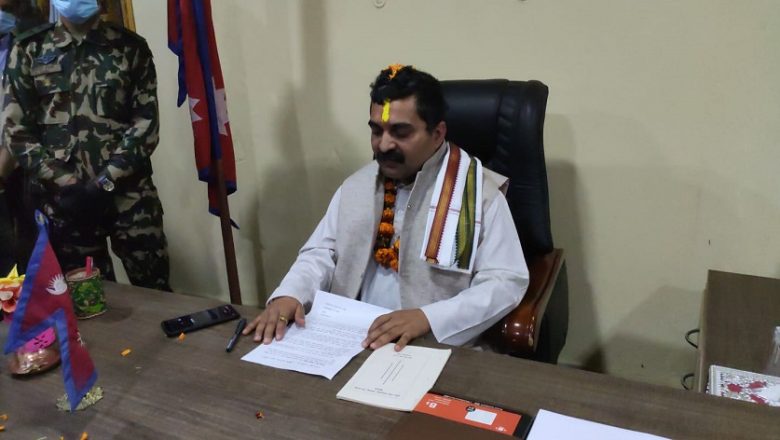 प्रदेश २ का प्रमुख झाद्वारा पदभार ग्रहण