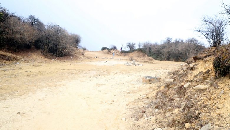 सडकले नेपालसँग जोडियो भारतको सिक्किम