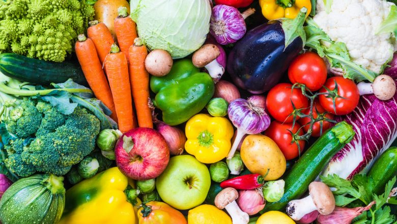 स्थानीय उत्पादित तरकारी बिक्रीको थलो बन्दै हाटबजार