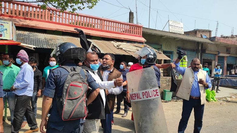 मन्त्री पाण्डेलाई आफ्नै पार्टीका नेता कार्यकर्ताले देखाए कालोझण्डा