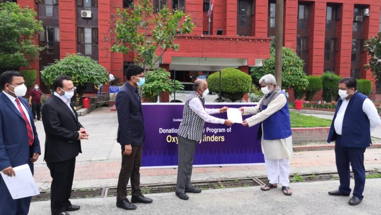 उद्योग परिसंघद्वारा ९ अस्पताललाई २ सय थान अक्सिजन सिलिन्डर हस्तान्तरण