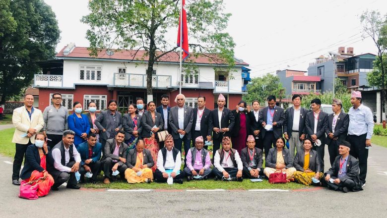 गण्डकी सरकारमा किचलो, मन्त्रालय बाँडफाँट र मन्त्री छान्न केन्द्रकै भर