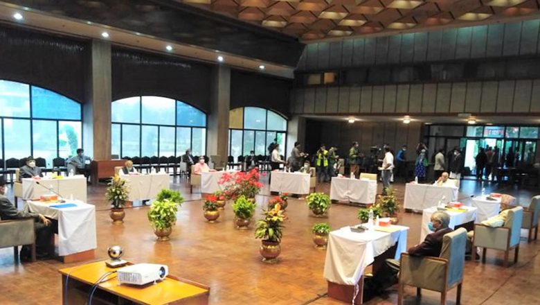 सभामुखले बोलाएको पूर्वप्रधानमन्त्रीसहितको बैठक सुरु