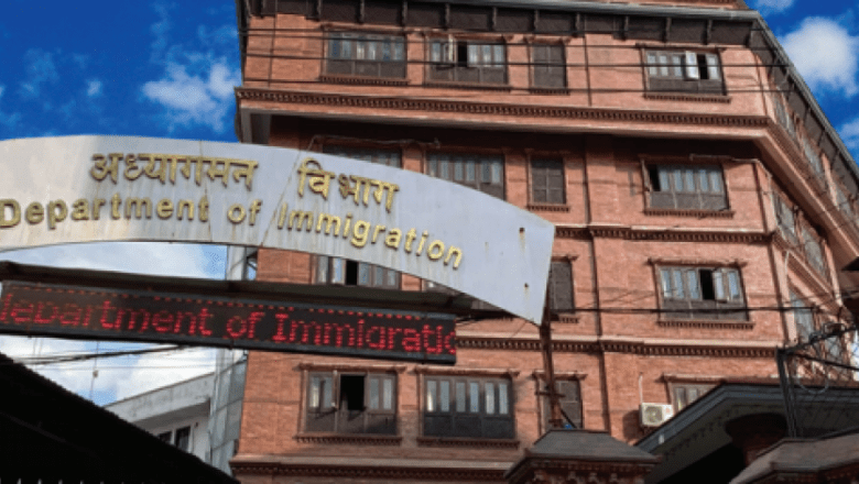 लकडाउनमा रोकिएका विदेशीलाई असार मसान्तसम्म प्रवेशाज्ञा शुल्कमा छुट