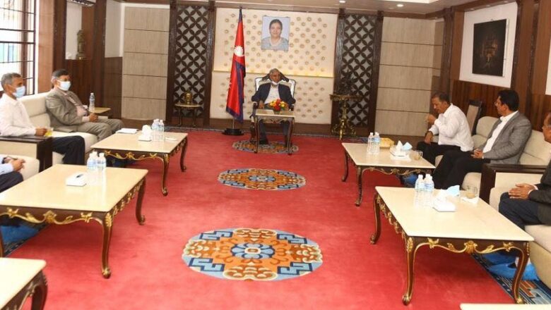 बालुवाटारमा विप्लवले गरे प्रधानमन्त्री र गृहमन्त्रीसँग छलफल