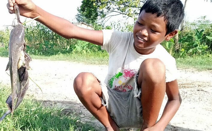 बोर्डिङका विद्यार्थी अनलाइनमा पढ्दै, सरकारीकाले बिर्सिसके पढाइ