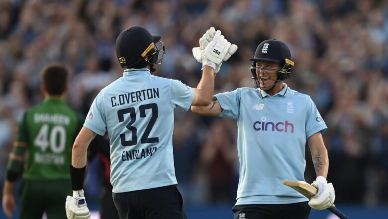 पाकिस्तानविरूद्धको एकदिवसीय सिरिज इंग्ल्यान्डले गर्‍यो ‘क्लिन स्विप’