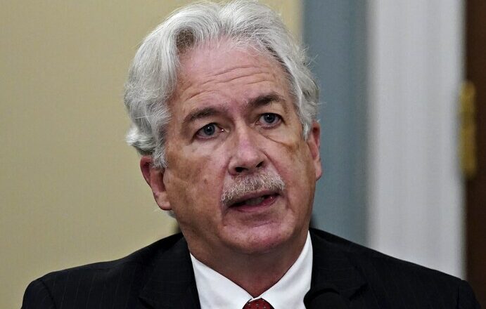 काबुल पुगेर सुटुक्क तालिबान नेतालाई भेटे सिआइएका प्रमुखले