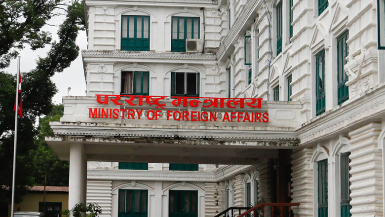 अफगानिस्तानमा ४२ नेपाली उडानको प्रतीक्षामा