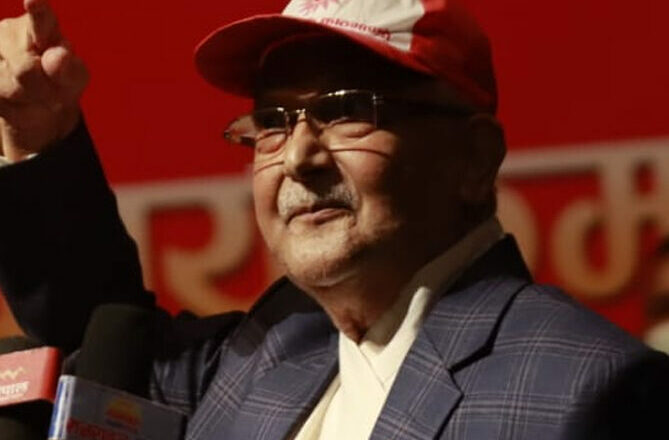 १० औं महाधिवेशनस्थलको निरीक्षण गर्न स्थलमार्ग हुँदै ओली चितवन जाँदै