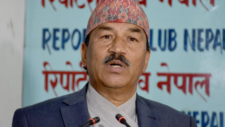 किन दिनदिनै पूर्वराजा ज्ञानेन्द्रमाथि खनिइरहेका छन् कमल थापा?