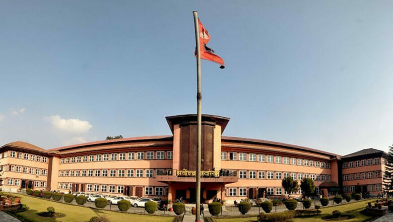 सर्वोच्च प्रशासनले कानुन व्यवसायीलाई भन्यो : माइकसहित मूलगेटमा नाराबाजी नगर्नू