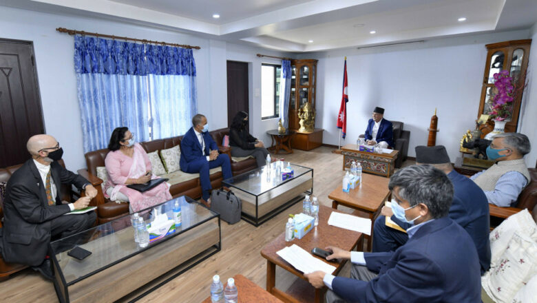 एमसीसीमा एमाले यता न उता