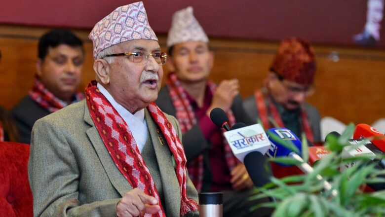 प्रधानमन्त्रीलाई ओलीको व्यङ्ग्य– शेरबहादुरजी सूर्यमा भोट हाल्नुस्