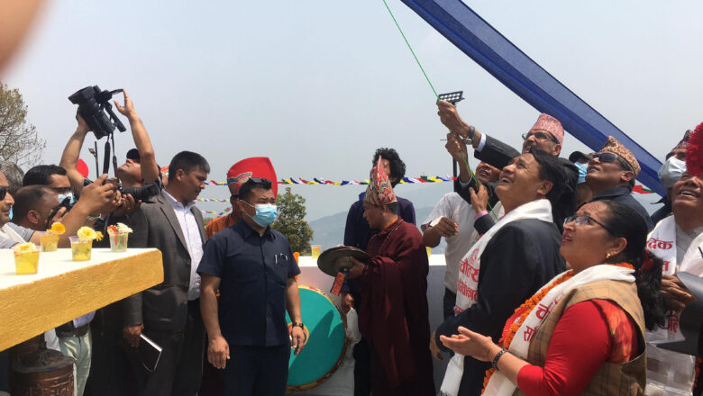 सभामुख सापकोटाले गरे चौतारामा साढे सात करोडमा बनेको ६७ फिट अग्लो भ्यू-टावरको उद्घाटन