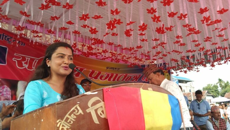 नारीहरू चुलो-चौकामा सीमित भएको हैन, देश हाँकेको हेर्न चाहन्छु : रेखा थापा