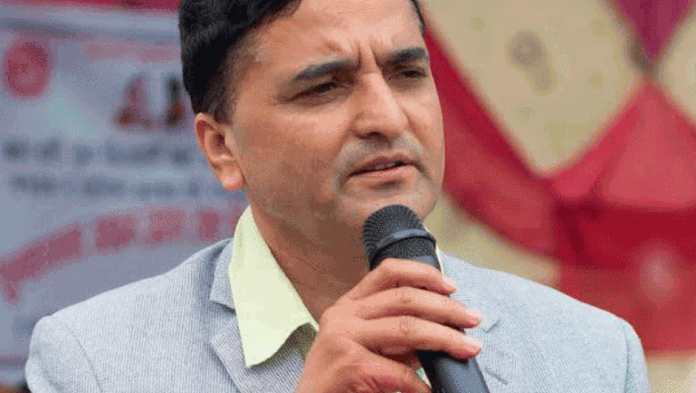 स्वास्थ्यमन्त्री खतिवडालाई योगेशको कटाक्ष- यो संसद् बैठक हो, कुस्ती खेल्ने मैदान हैन 