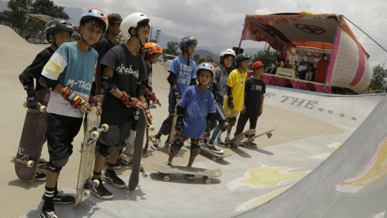 पूर्वाधारविना अघि बढ्दै स्केटबोर्डिङ