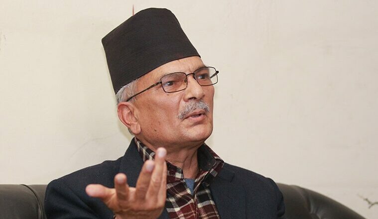 बाबुरामलाई राजनीति छोड्न आफ्नै समूहबाट सुझाव 