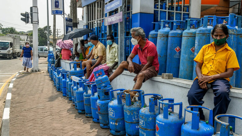 ‘गायब भएका’ श्रीलंकाली राष्ट्रपतिले दिए ग्यास वितरण गर्न निर्देशन