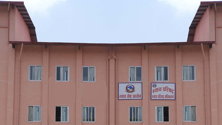 मापदण्ड मिचेर जिल्ला न्यायाधीशको ‘सर्ट लिस्टिङ’ !