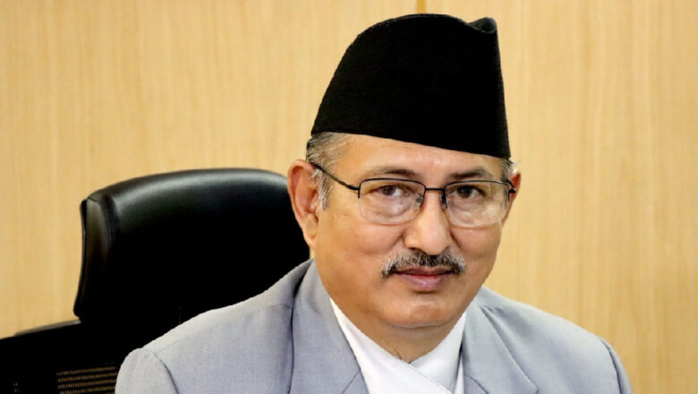 अनागरिकको जीवन बिताइरहेकालाई नागरिकता दिन विधेयक ल्याउनुपर्‍यो : गृहमन्त्री खाँण