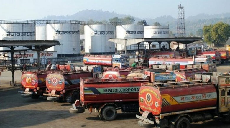 इन्धनको ढुवानी भाडा बढाउन निगमभित्रैबाट चलखेल !
