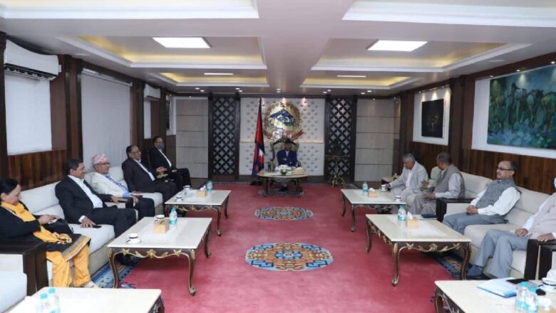 गठबन्धनका शीर्ष नेताहरूको बैठक बिना निष्कर्ष टुंगियो, भोलि फेरि बस्ने