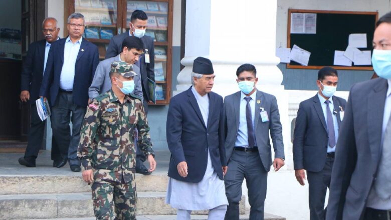 निर्वाचन आचारसंहिता प्रतिबद्धतापत्रमा प्रधानमन्त्रीसहित दलका प्रतिनिधिले गरे हस्ताक्षर