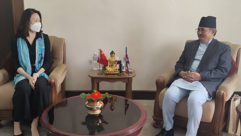 गृहमन्त्री खाँणसँग चिनियाँ राजदूत यान्छीको बिदाइ भेट