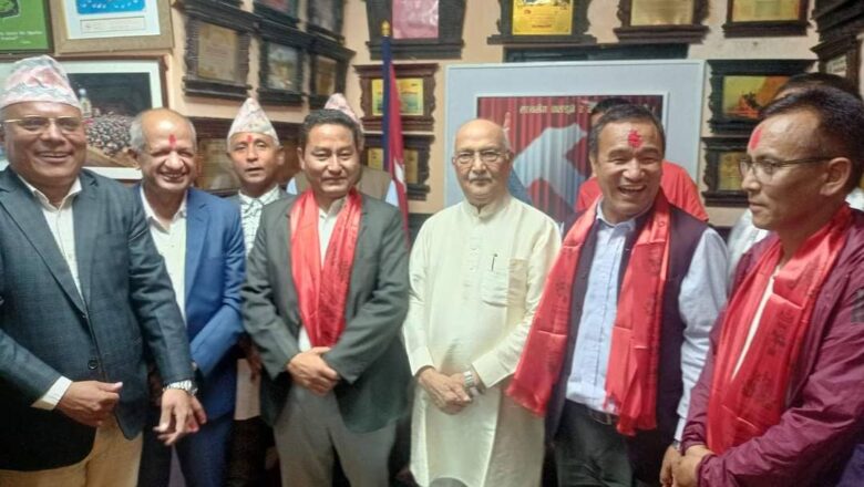 छक्कबहादुर लामा एमाले प्रवेश