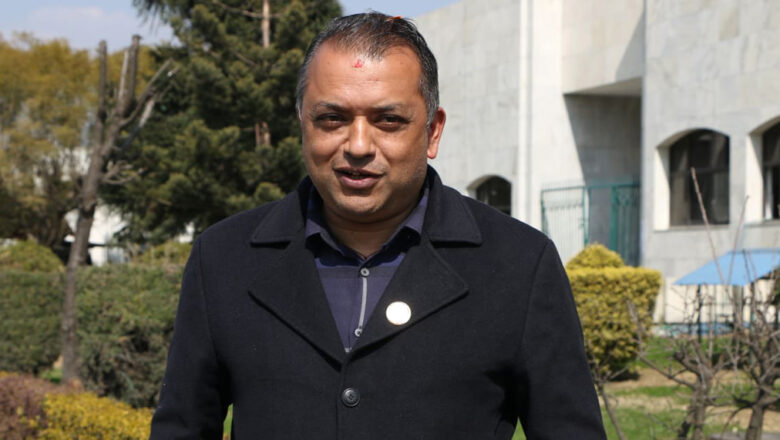 <strong>अग्रजको आशिर्वादसँगै युवा नेतृत्व आवश्यक छ, देश हामी चलाउँछौँ : गगन थापा</strong>