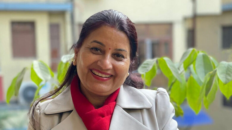 <strong>समानुपातिकको एक नम्बर छोडेर मैदानमा गएकी डिना भन्छिन्– विगतको हारलाई जितमा बदल्दै छु</strong>