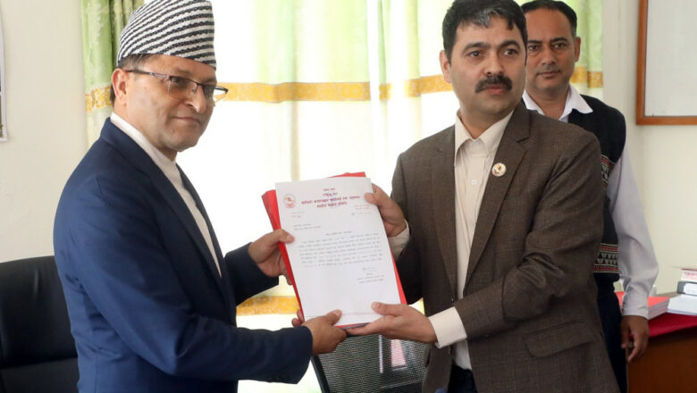 प्रदेशमा बढीमा ११ र संघमा बढीमा १५ मन्त्रालय बनाउन निर्देशन