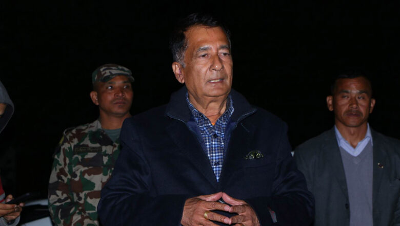 <strong>सरकार गठनबारे सञ्चारमन्त्री भन्छन्– केही दिन पर्खनुस् न !</strong>