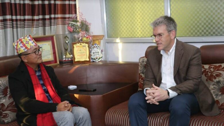 राप्रपाका अध्यक्ष लिङ्देनसँग अमेरिकी राजदूतको भेट