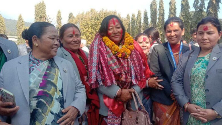 <strong>कर्णालीको सभामुख गुरुङले लिइन् शपथ</strong>