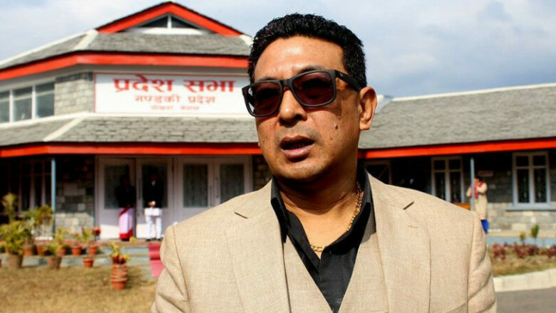 एमाले–माओवादी गठबन्धनमा जाने दीपक मनाङेको संकेत