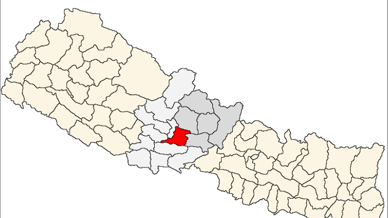 पुस्तकालयद्वारा विकट गाउँमा निःशुल्क पशु स्वास्थ्य शिविर