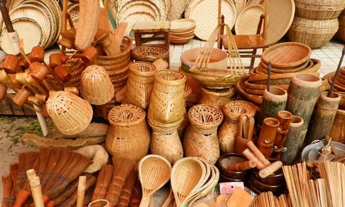 डोटीमा बास र निगालोबाट सामग्री बनाउन तालिम