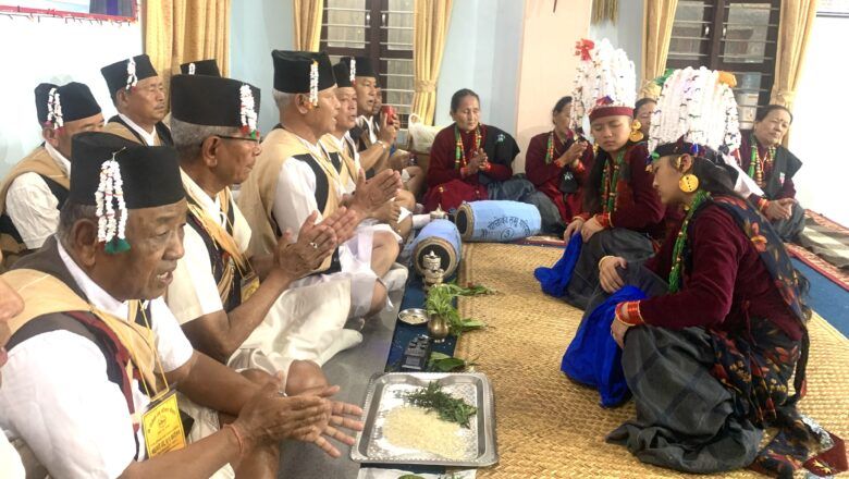 संस्कृति जोगाउँदै समाज घर