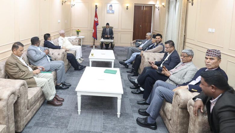 सत्ता साझेदार र प्रमुख प्रतिपक्षी दलका शीर्ष नेताको बैठक बस्दै