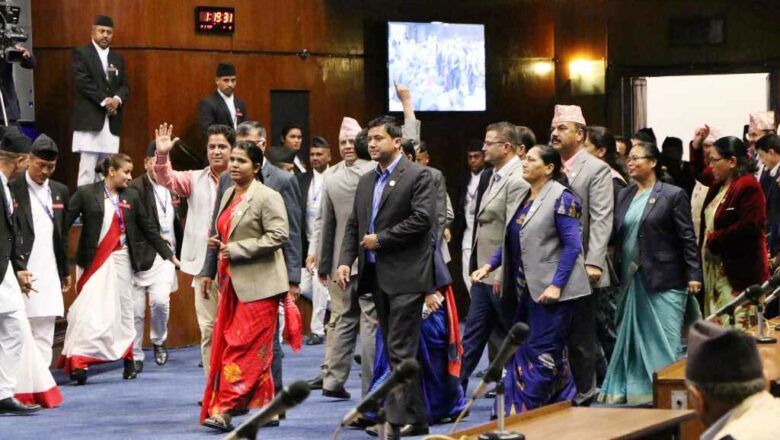 सदनको गतिरोध अन्त्य गर्ने जिम्मा कसको ?